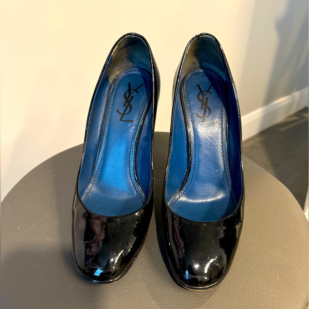 Saint Laurent black patent pumps